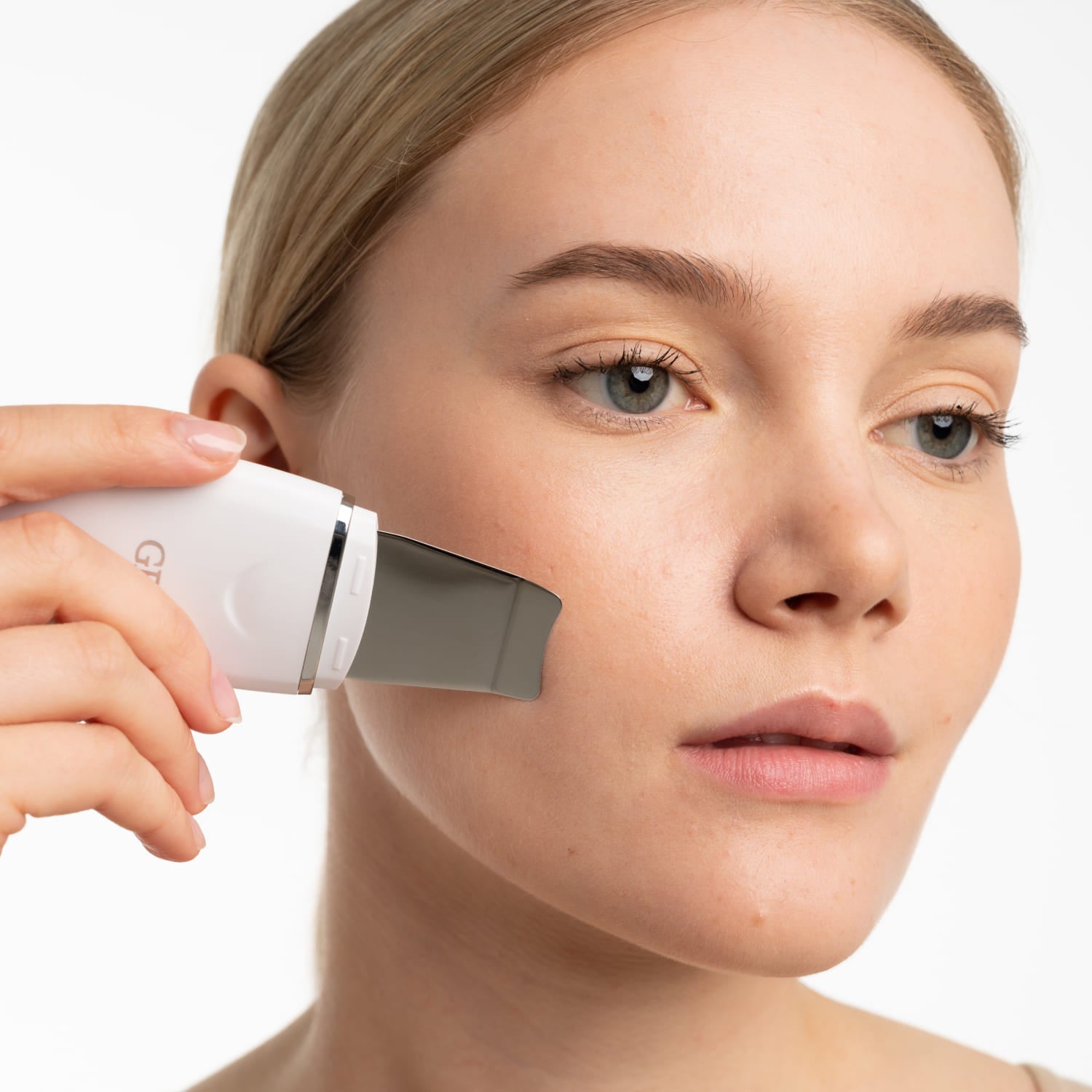 GESS-148 uSkin Espatula Ultrasonica Facial En Uso - Mall ZOFRI Iquique
