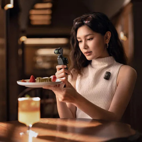DJI Osmo Pocket 3 Creator Combo: Tu estudio portátil en la palma de la mano
